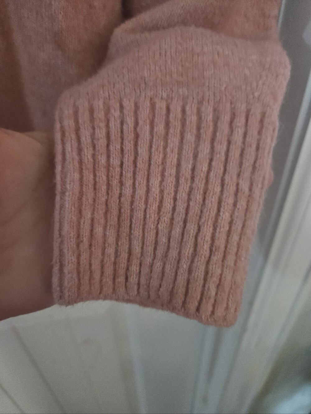 H&M Pink Soft Knit V-Neck Sweater Women's Medium Oversized Cozy Pullover - Picture 7 of 7